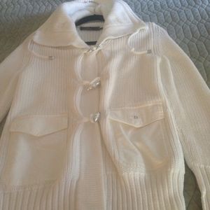 Dismero white sweater